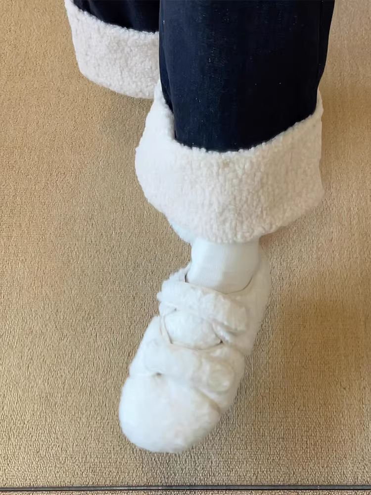 Phiên bản da cừu ~ Giày bông nhỏ xinh xắn dành cho nữ, tích hợp lông thú với da, giày lông đế bằng có khóa dán, giày đơn lót lông cừu ấm áp.