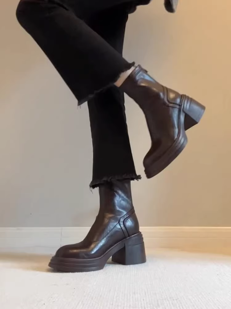 Phiên bản da bò ~ Giày bốt Martin đế dày tăng chiều cao bằng da thật màu nâu cổ điển dành cho nữ, khóa kéo phía sau đơn giản, gót dày, bốt kiểu dáng cổ điển