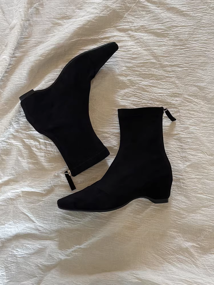 Phiên bản da bò ~ Giày bốt da lộn kiểu cổ điển, kiểu dáng đơn giản, ôm sát chân dành cho nữ, có khóa kéo phía sau, mũi vuông đơn giản, tăng chiều cao và làm thon gọn, kiểu bốt ngắn.