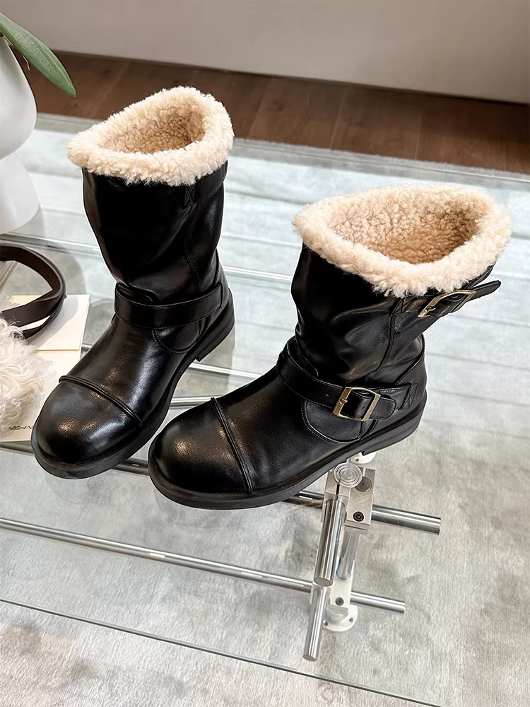 Phiên bản da bò ~ Giày đi xe bằng da thật đã qua xử lý, lót lông cừu dành cho nữ, giày cao đến giữa bắp chân mùa thu đông có khóa thắt lưng, đa năng, ấm áp, giày bốt cotton độc đáo.
