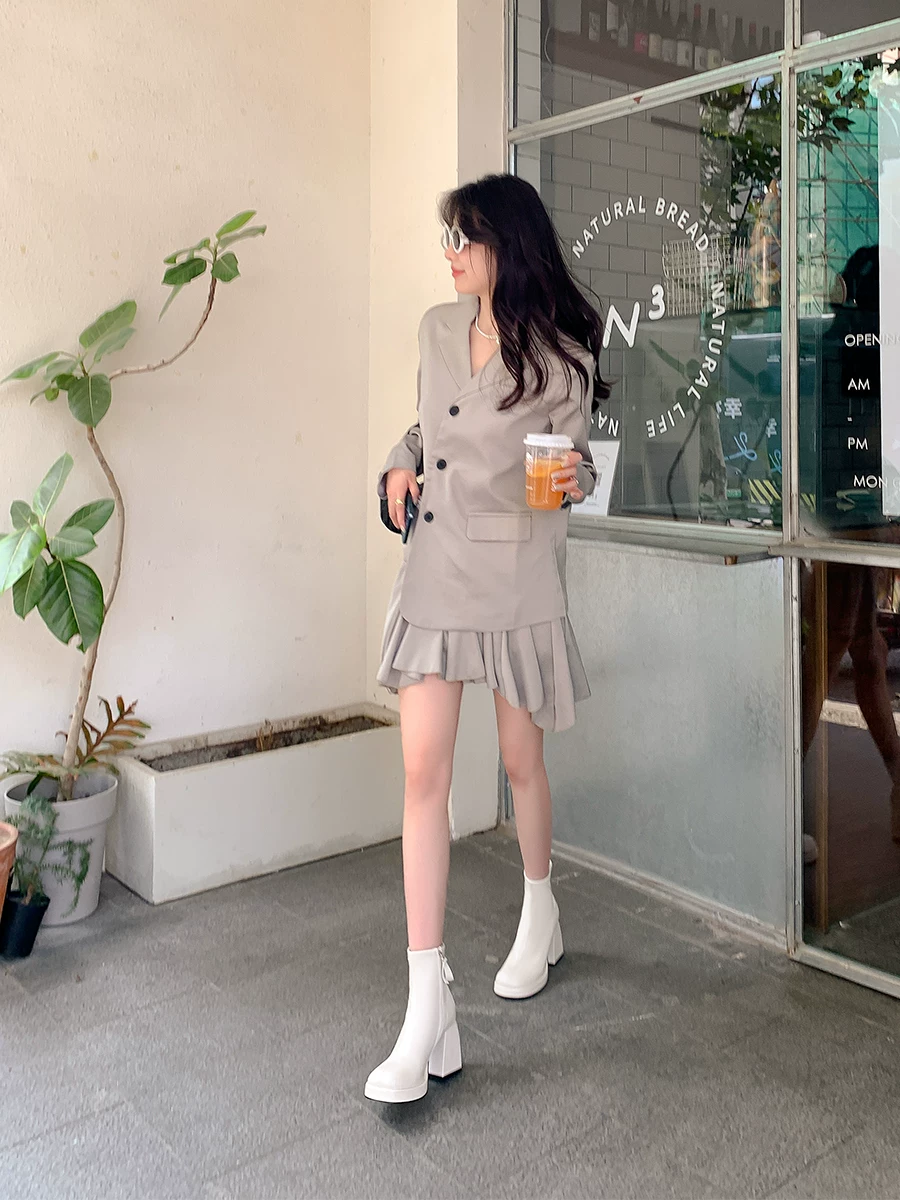 Pear Xiaoqi~ Giày bốt cổ ngắn cao gót bằng da thật dành cho nữ, bốt dáng ôm với gót dày, bốt co giãn có khóa kéo bên hông, bốt Martin màu trắng nhạt kiểu Pháp.