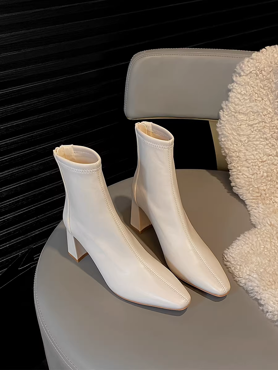 Phiên bản da bò ~ Giày bốt thon gọn co giãn màu trắng dành cho nữ có gót dày, mũi nhọn, phong cách Pháp, thanh lịch khi đi làm, khóa kéo phía sau, bốt ngắn cao gót