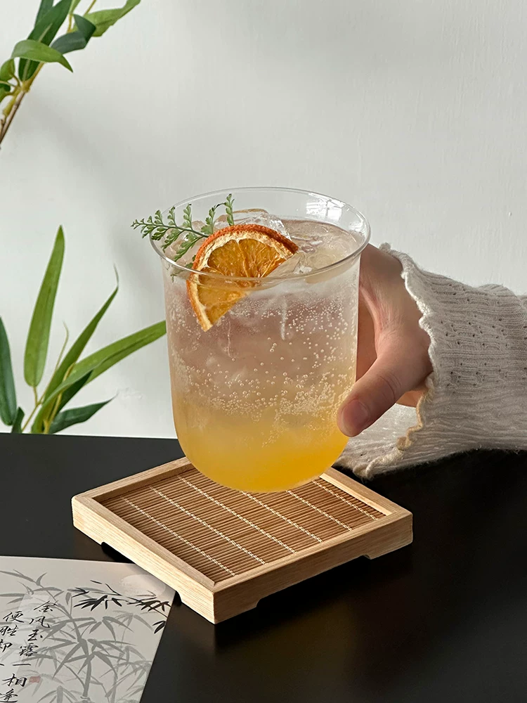 Ly thủy tinh đơn giản, mũm mĩm, dung tích lớn, nhẹ, thẩm mỹ cao, dùng uống nước lạnh, nước ép, nước lọc.