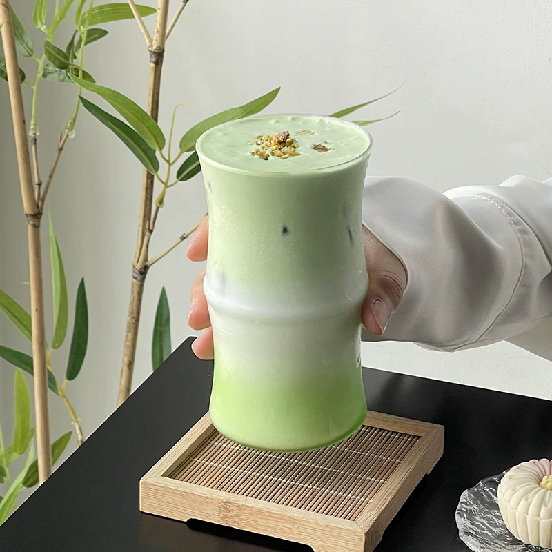 Cốc thủy tinh màu xanh mờ kiểu Trung Quốc mới dùng trong gia đình, cốc uống nước có họa tiết tre mọc lên, cốc trà, cốc đựng đồ uống.