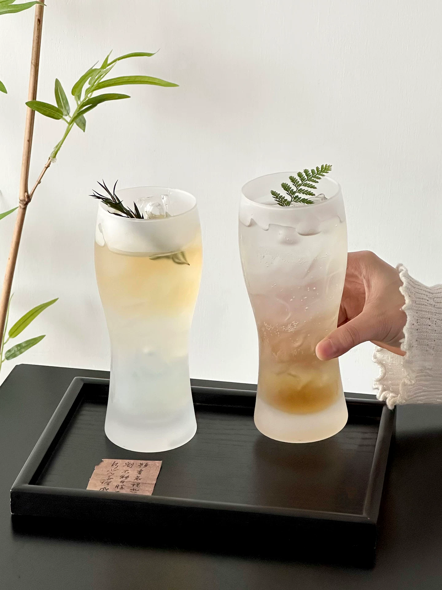 Cốc thủy tinh mờ sáng tạo, dung tích lớn, cốc trà thời trang, ly rượu có giá trị thẩm mỹ cao, cốc uống nước lạnh, cốc nước, cốc đồ uống.