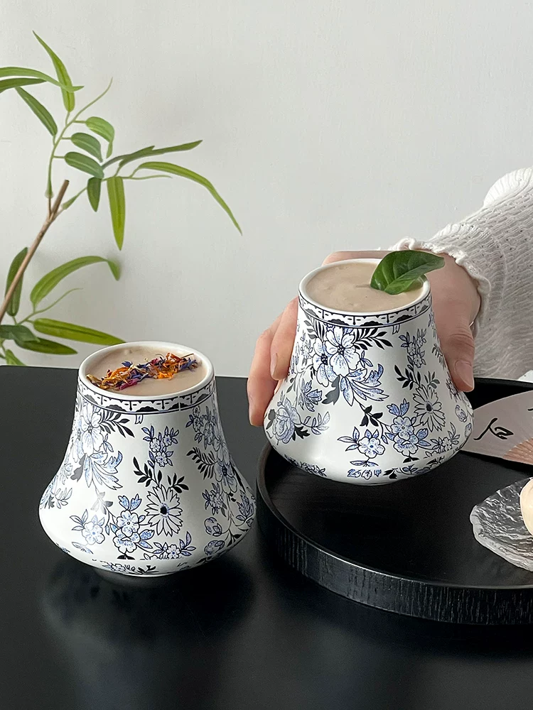 Cốc sứ xanh trắng kiểu Trung Quốc, cốc cà phê có viền sáng tạo, cốc dùng cho trà chiều, cốc đựng đồ uống, cốc latte, cốc nước.