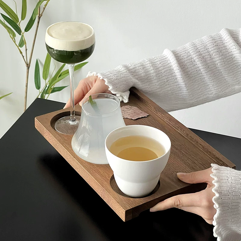 Bộ ấm trà sáng tạo một ấm ba chén, khay trà gỗ ba lỗ, khay đựng chén trà gốm, đế lót chén.