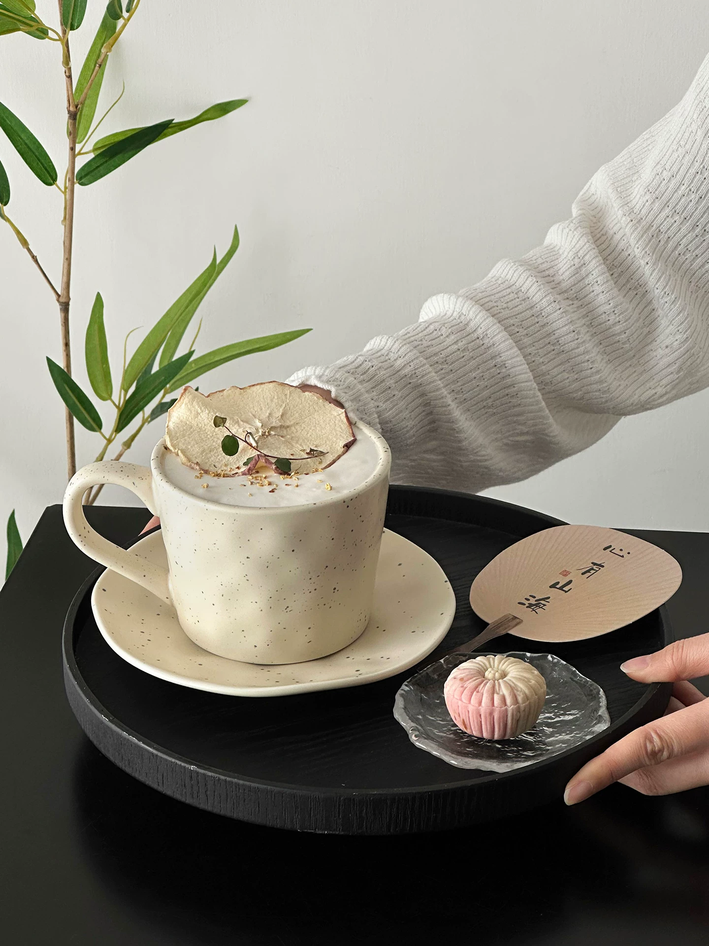 Bộ cốc và đĩa uống cà phê cổ điển, cốc nước thẩm mỹ cao, cốc uống nước độc đáo và đẹp mắt, cốc latte, cốc nghệ thuật latte.