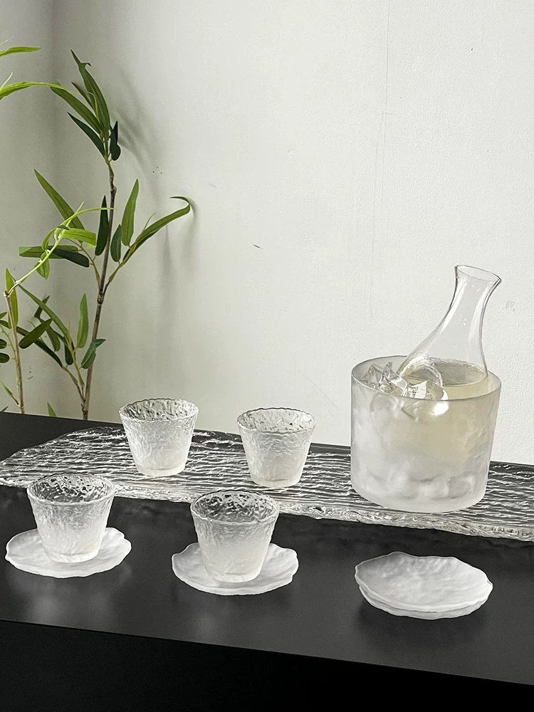 Bộ ly rượu thủy tinh họa tiết mây, bình rượu mờ kiểu cổ, bộ rượu sake, tách trà tinh xảo, ly rượu mận, bình đựng rượu.