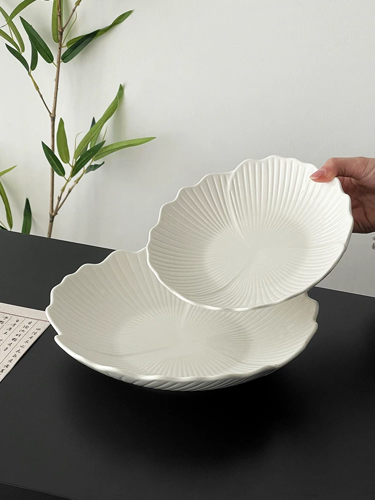Đĩa tráng miệng hình lá bạch quả màu trắng, đĩa trái cây hoa văn cao cấp, đĩa ăn nhẹ trà chiều tinh tế, đĩa trái cây