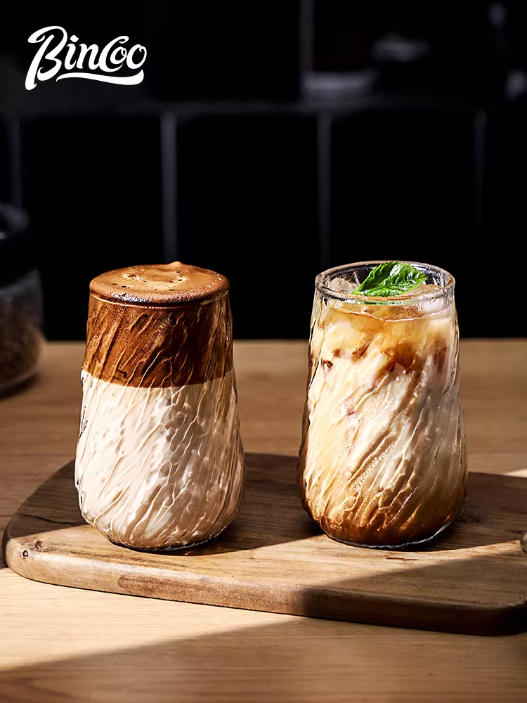 Ly cà phê Bincoo là một chiếc ly thủy tinh cao cấp, tinh tế, theo phong cách Mỹ cổ điển, dùng cho trà chiều, espresso và latte.