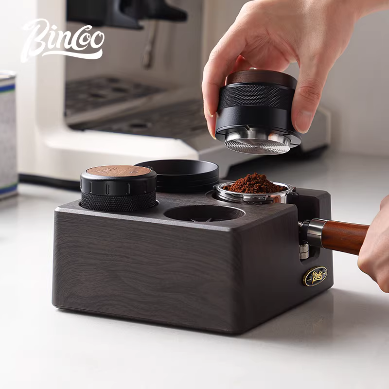 Bộ dụng cụ pha cà phê Bincoo gồm ba món: đế, dụng cụ nén cà phê và khăn phân phối cà phê hai trong một, máy pha cà phê lực không đổi 51/58mm