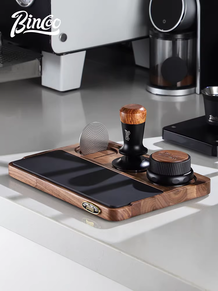 Bộ dụng cụ pha cà phê kiểu Ý Bincoo: đế ép cà phê, bảng phân phối cà phê, bảng đa năng, chất liệu gỗ óc chó, kích thước 51/58mm, dùng được cho nhiều loại máy.