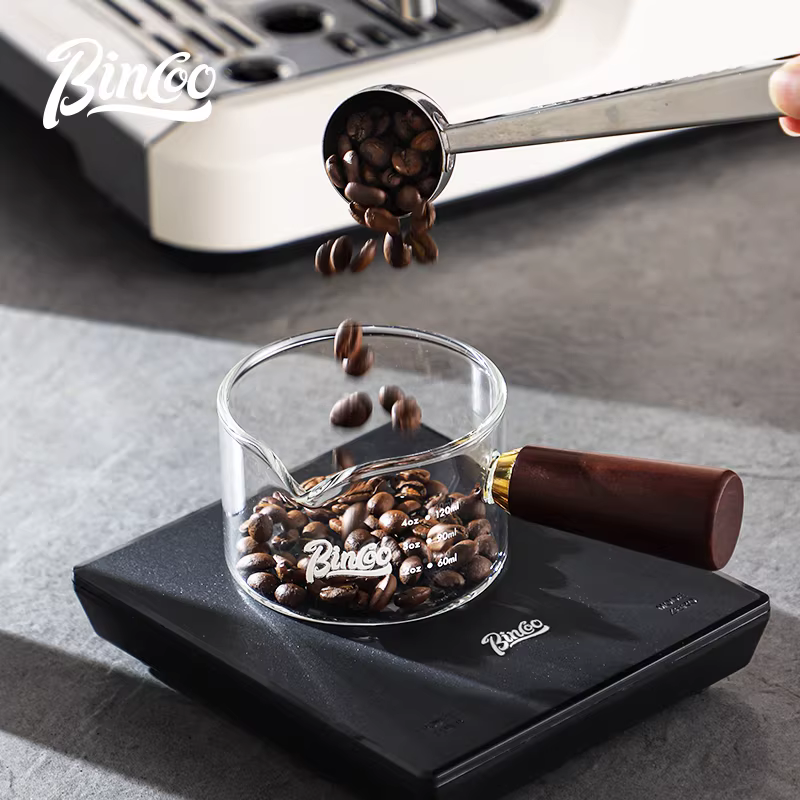 Cốc pha cà phê Ý Bincoo có cốc đong thủy tinh chia độ, cốc espresso, tay cầm bằng gỗ, bình sữa nhỏ, cốc ounce