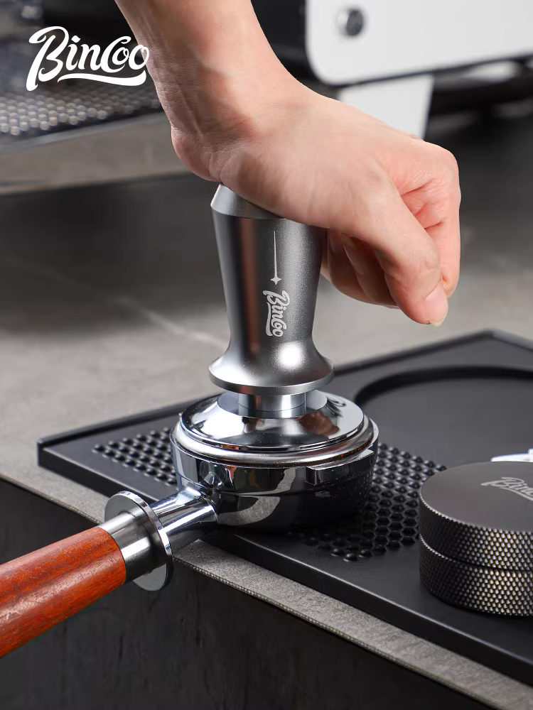 Bộ dụng cụ đa năng Bincoo: thảm đập cà phê, dụng cụ phân phối cà phê, búa đập cà phê, hộp đựng cà phê chống trượt, bộ dụng cụ để bàn 5158