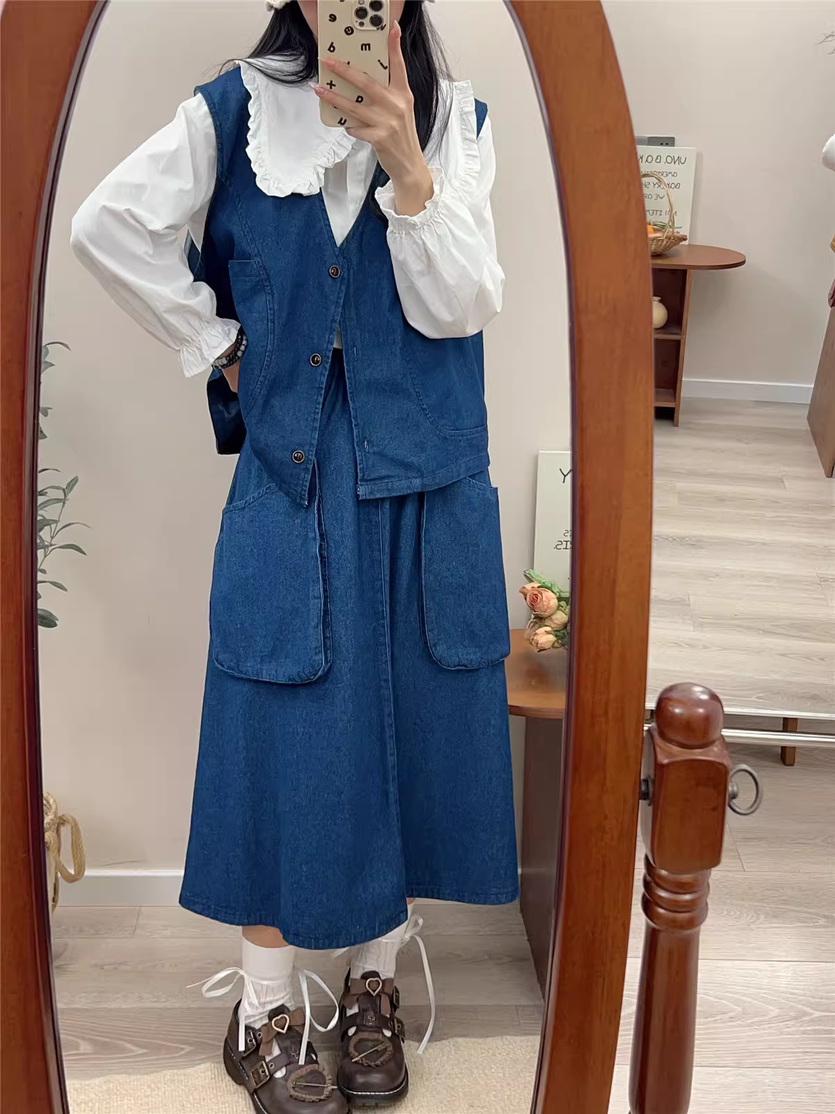 Váy denim dáng xòe vintage mùa xuân 2024 Dream Box, túi lớn, lưng thun, màu trơn, dài qua gối