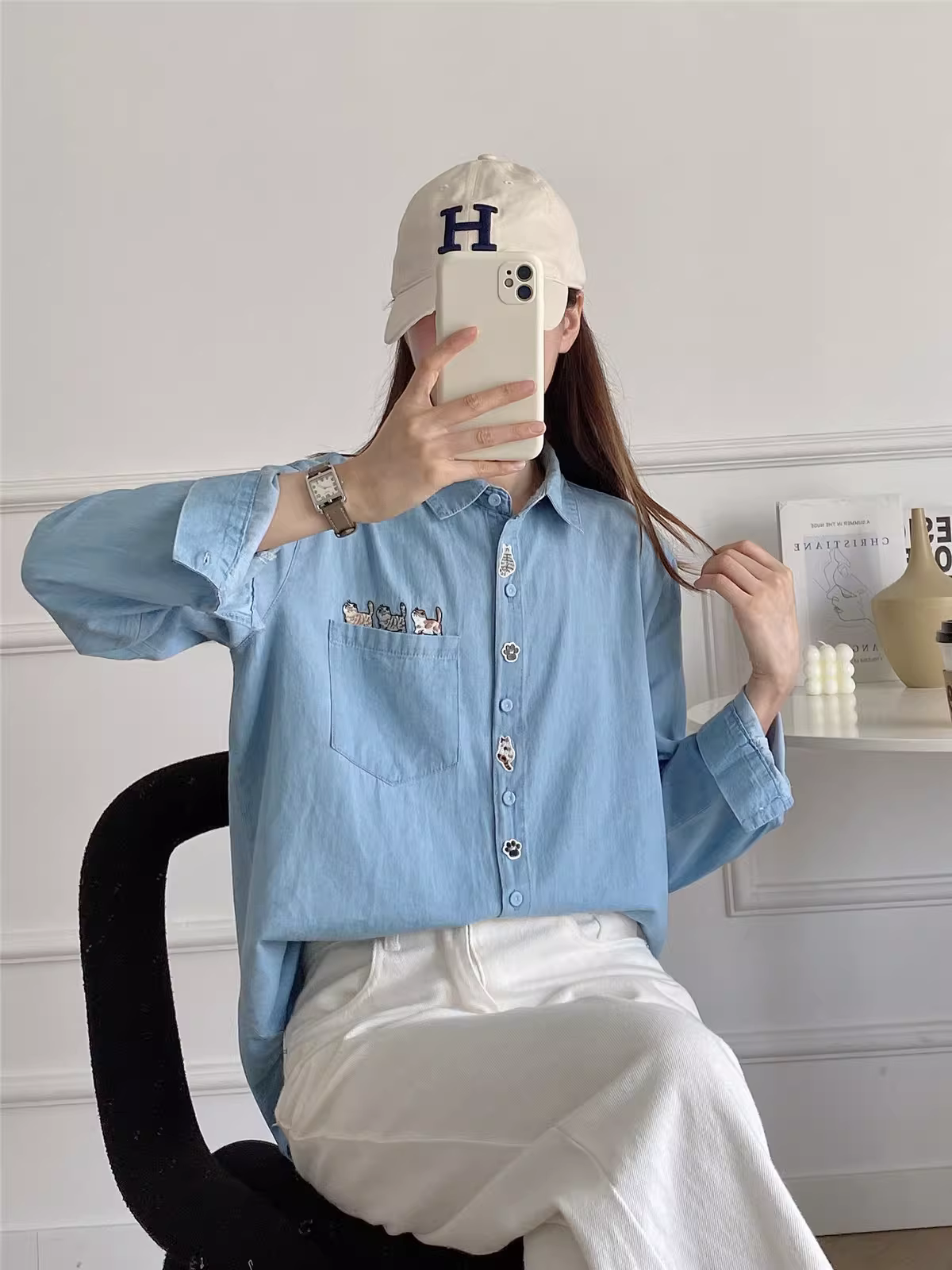 Dream Box 2023 Áo sơ mi denim màu trơn mới tươi mới mùa thu có cổ bẻ, tay dài, thêu hình mèo, áo sơ mi dáng rộng thông thường.