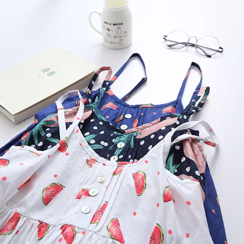 Dream Box Mùa Hè 2022 Mới Hoạt Hình Dưa Hấu In Chữ A Đầm Viền Ren Miếng Dán Cường Lực Cotton Yếm Đầm