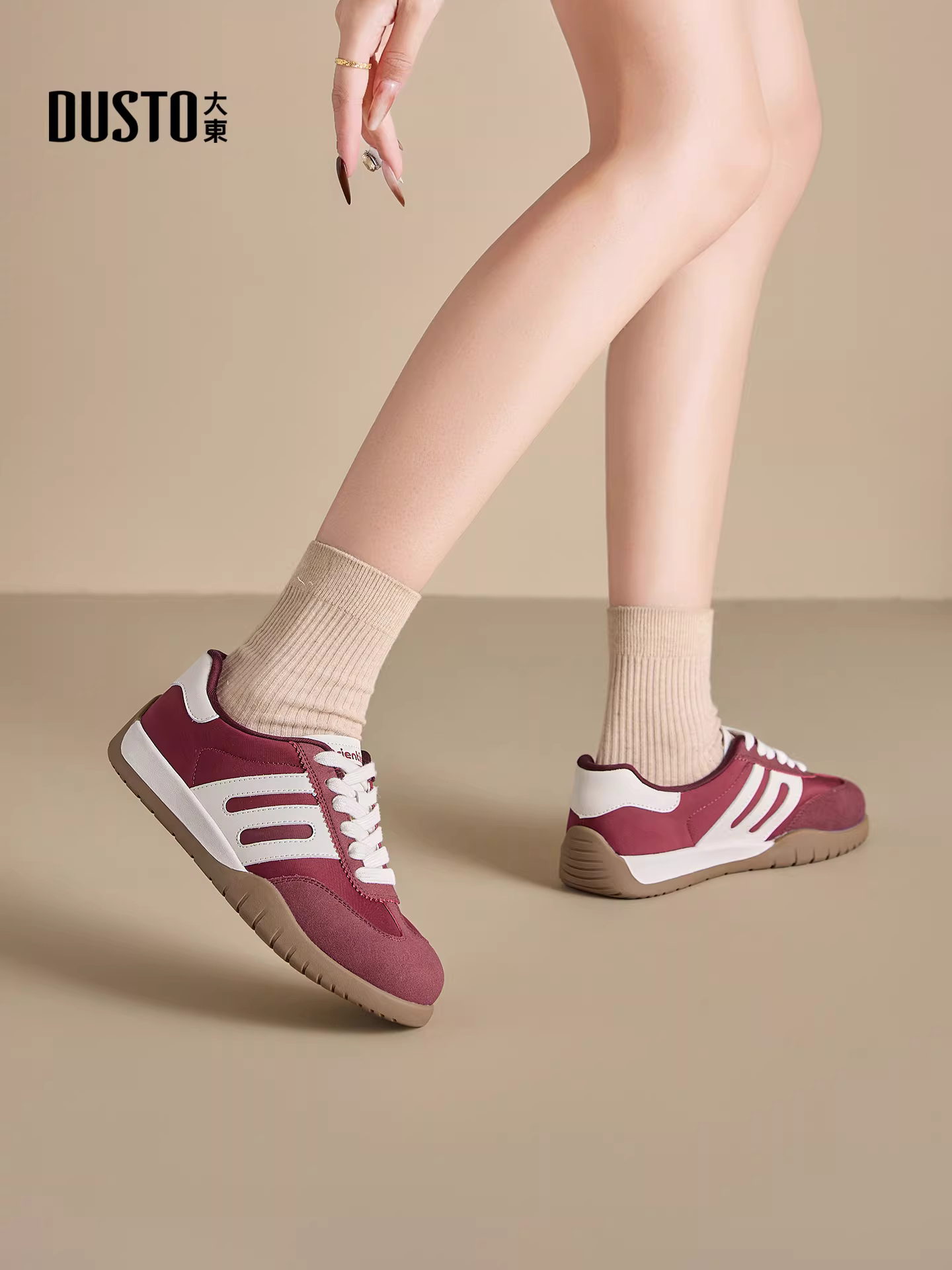 Giày tập luyện đạo đức Dadong màu đỏ dành cho nữ, kiểu dáng mùa đông mới 2025, rất hấp dẫn và đa năng, giày thời trang hợp xu hướng, giày Agan dành cho nữ.