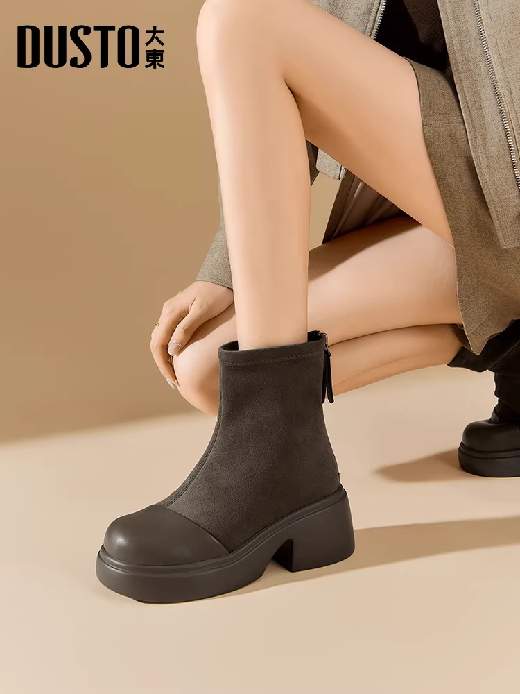 Giày bốt ngắn Dadong 2025 siêu hot dành cho nữ, giày bốt thu đông cho nữ dáng nhỏ nhắn, giày bốt đế dày tăng chiều cao, giày bốt mũi tròn co giãn ôm dáng.