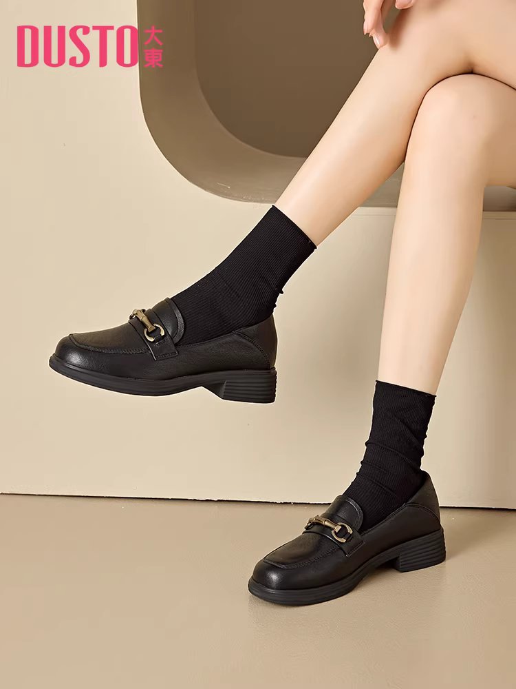 Giày lười trắng Dadong dành cho nữ, kiểu mới thu đông 2025, gót dày, đế mềm, kiểu lười, giày đi làm nữ, giày da nhỏ.