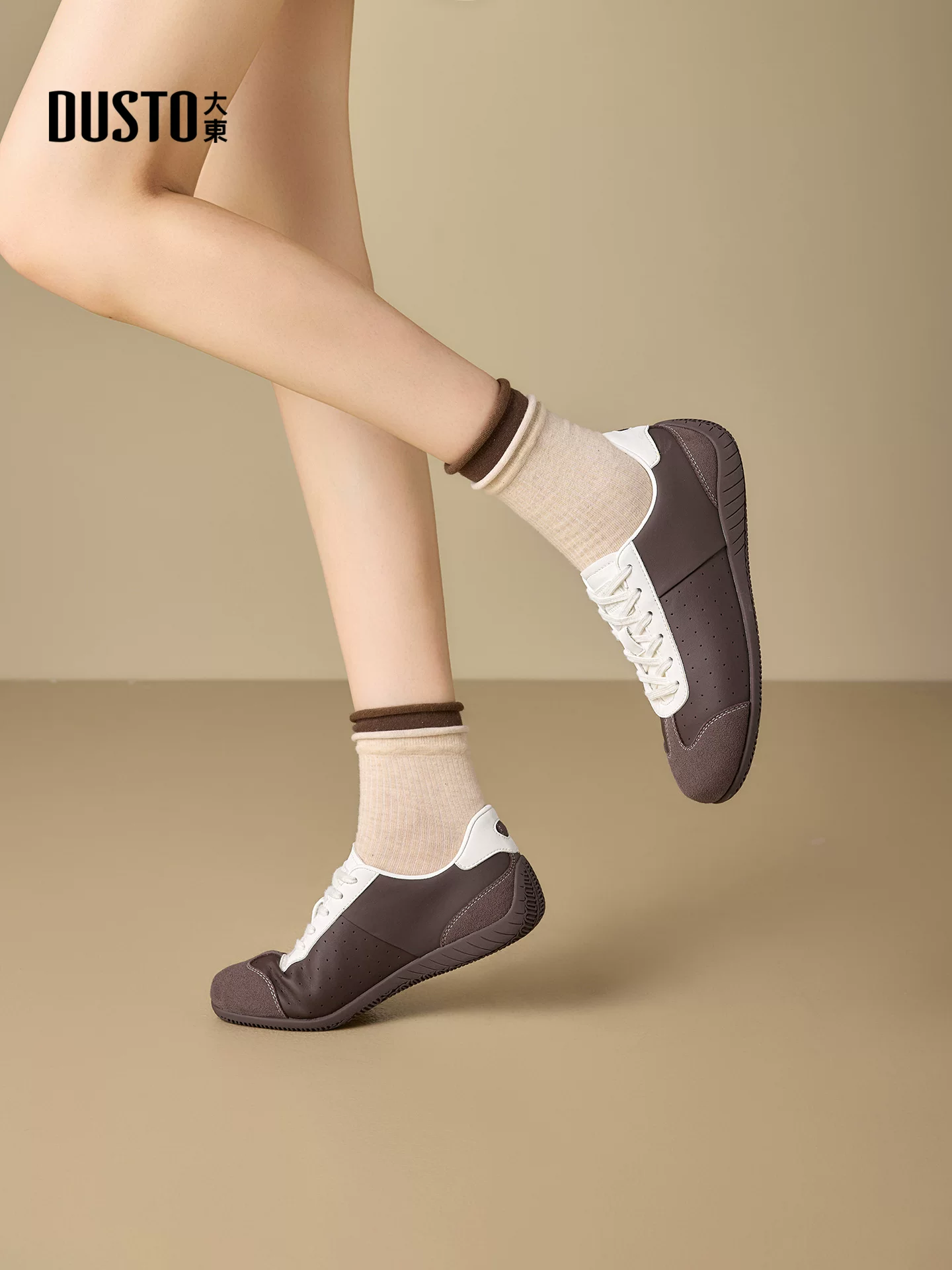 Giày thể thao retro Dadong dành cho nữ, giày thể thao buộc dây mùa thu đông 2025 mới, giày thể thao đế bằng đa năng, phong cách thường ngày.