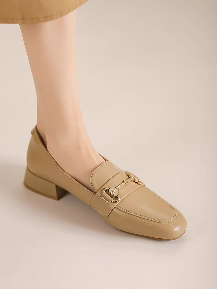 Giày da công sở màu trắng Dadong dành cho nữ 2025 giày đế bằng gót thấp mới mùa thu đông giày đế mềm dành cho nữ giày lười kiểu moccasin