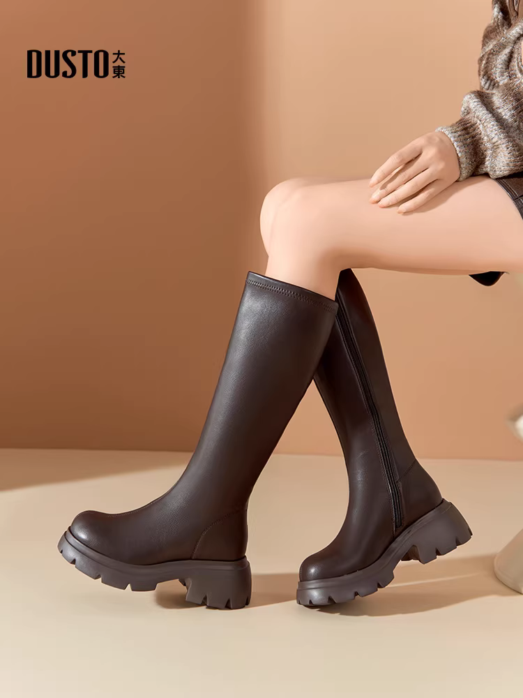 Giày bốt cao cổ dáng nhỏ nhắn Dadong dành cho nữ, kiểu mới mùa thu đông 2025, màu nâu, đế dày tăng chiều cao, kiểu dáng cao cổ.