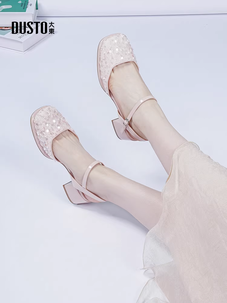 Giày cao gót Mary Jane nữ Dadong, thiết kế mũi kín phù hợp với chân váy, kiểu dáng mùa hè mới 2025, giày đơn giản dị, miệng giày nông, thanh lịch, thích hợp đi ngoài trời.