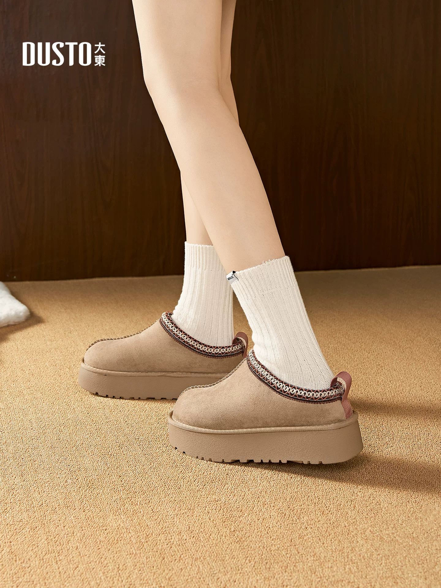 Giày bốt tuyết đế dày Dadong kiểu nửa dép dành cho nữ, giày mùa đông ngoài trời mới năm 2025, giày lót lông ấm áp bằng vải cotton.