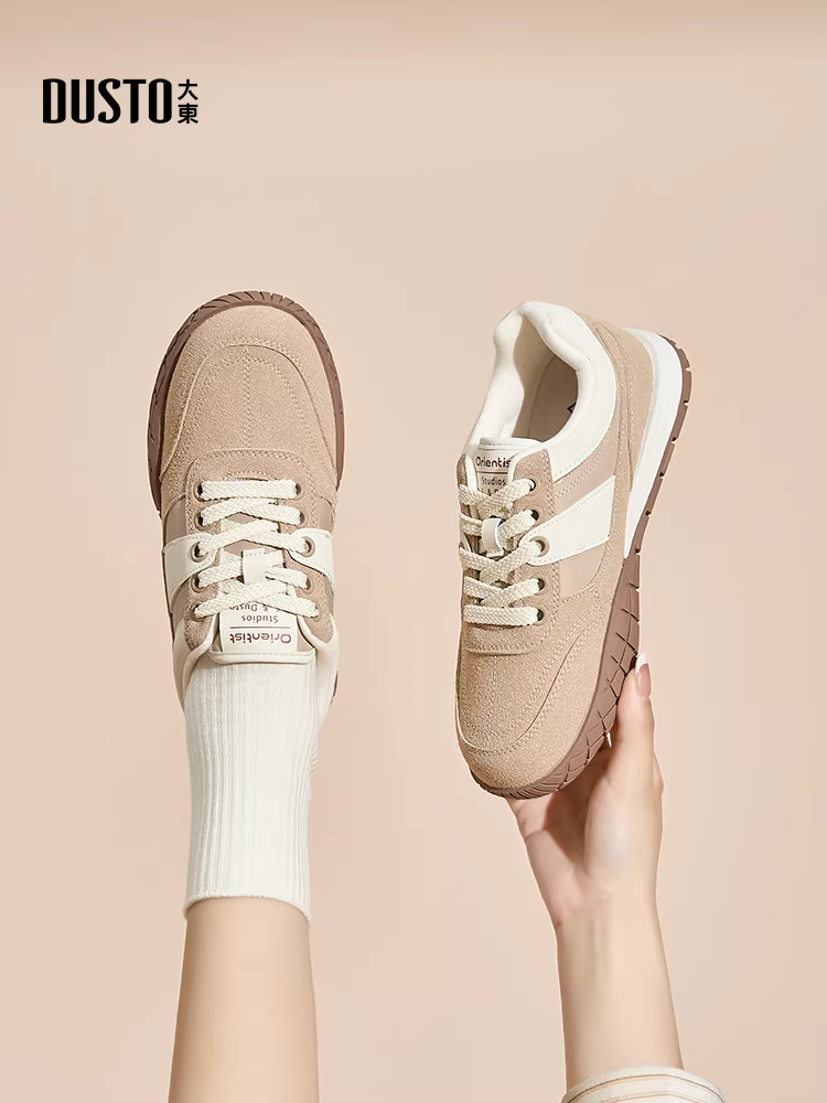 Giày Dadong đế dày kiểu Forrest Gump dành cho nữ, mẫu mới thu đông 2025, kiểu buộc dây, mũi tròn, đế bằng, giày thể thao nhẹ nhàng, phong cách thường ngày.
