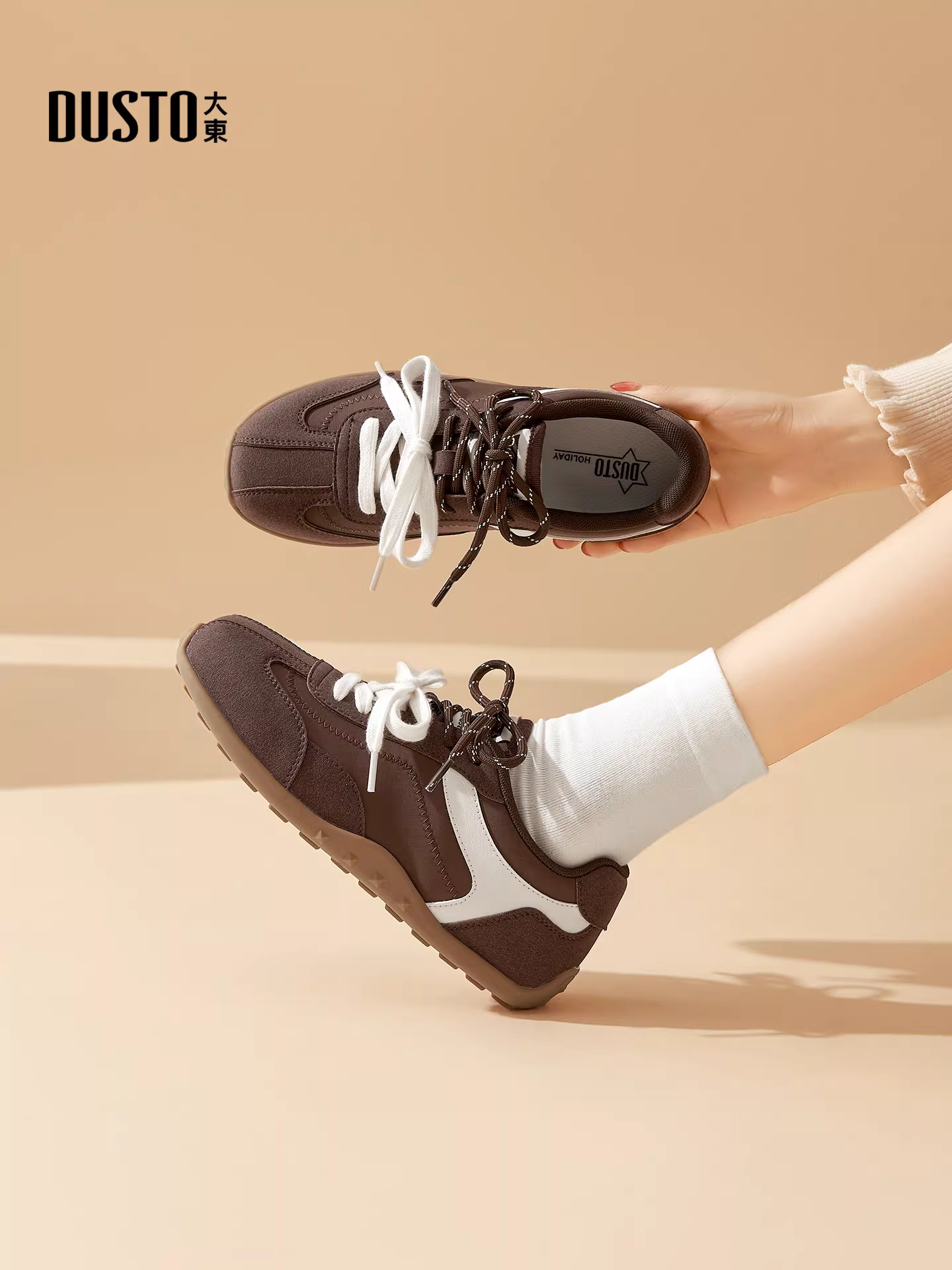 Giày nữ Dadong Juhao Daxun 2025 kiểu dáng mới mùa thu, phong cách ballet, phối màu, thời trang, giày thường, đế mỏng