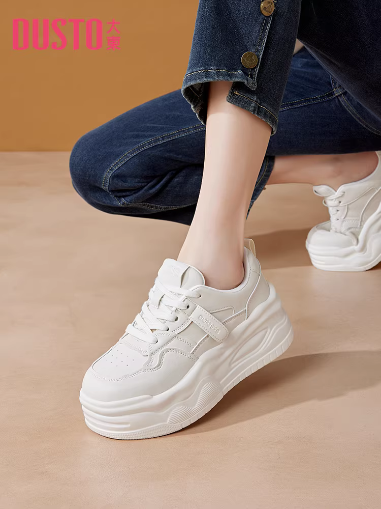 Giày thể thao đế dày màu trắng Dadong dành cho nữ, mẫu giày thu đông 2025 mới thịnh hành, giày thể thao nữ đa năng, giày tăng chiều cao.