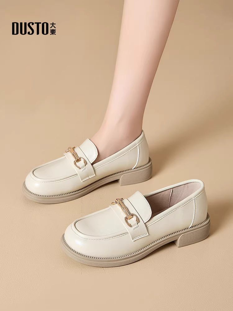 Giày lười nữ Dadong kiểu dáng mới mùa thu đông 2025, màu nâu, chất liệu da cổ điển, giày bệt đi làm nữ