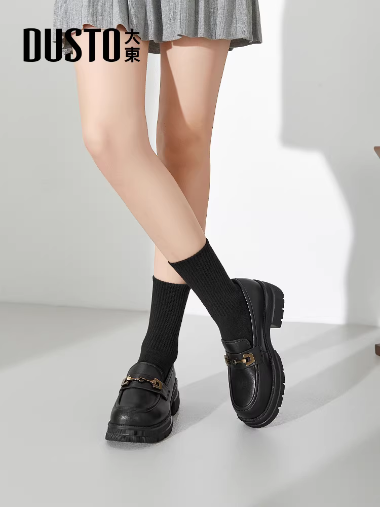 Giày da nữ đế dày tăng chiều cao kiểu Anh mùa thu đông 2025, đa năng, màu đen, kiểu lười, gót dày