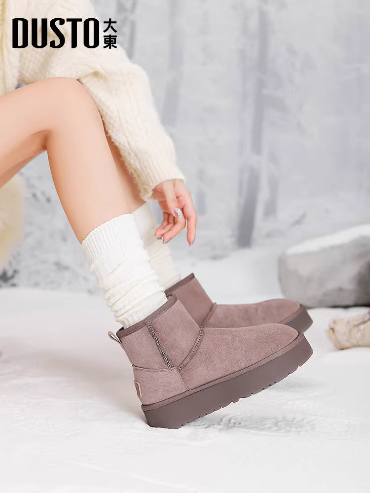 Giày bốt nữ Đông Bắc Dadong 2025 Mẫu mới mùa đông lót lông cừu dày dặn, chống trơn trượt, đế dày, kiểu ngắn dành cho nữ