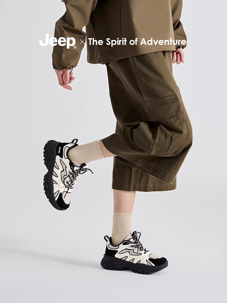 Giày bố kiểu Jeep dành cho nữ, mẫu mới thu đông 2025, giày thể thao nhẹ và đa năng, giày thể thao lưới thoáng khí, thoải mái.