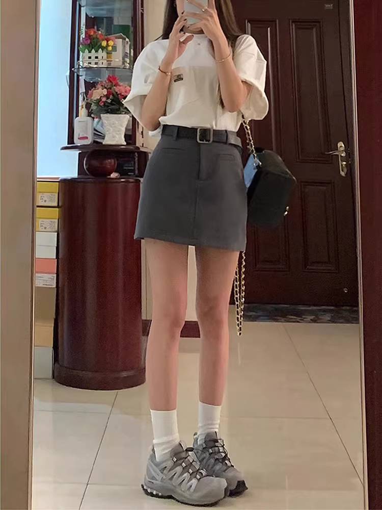 Váy ngắn màu xám đậm dành cho nữ, kiểu dáng mỏng mùa hè, cỡ lớn, lưng cao, váy bút chì chữ A che hông, váy nửa thân thon gọn.