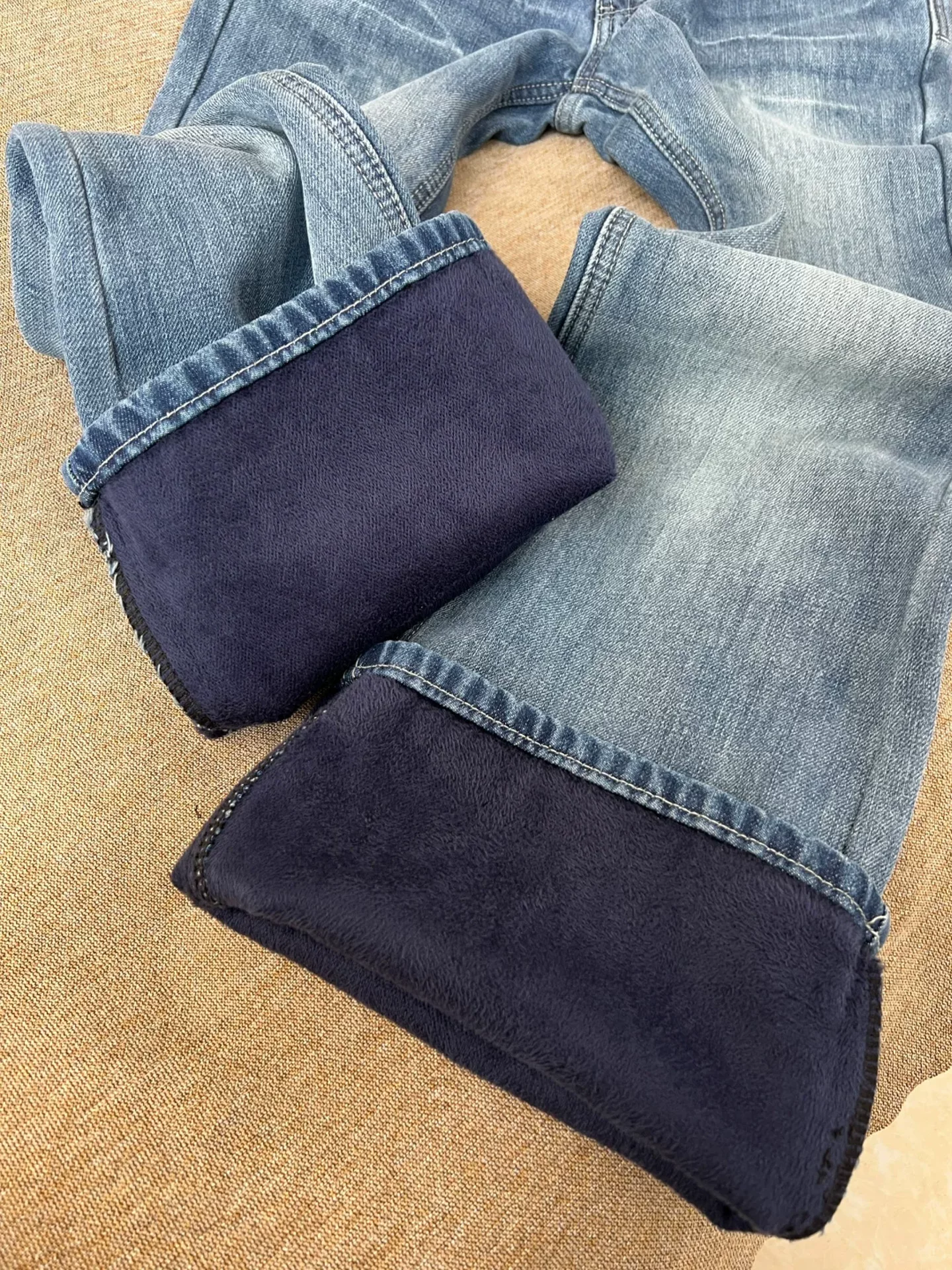 Quần jean dáng loe kiểu Mỹ cổ điển dành cho nữ, lót lông cừu mùa đông, dày dặn, cỡ lớn, cạp cao, tôn dáng, không bó sát, quần ống chuông