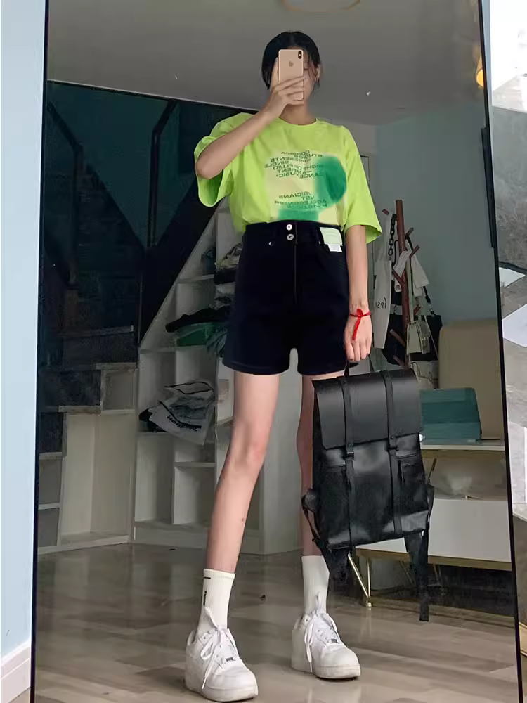 Quần short denim đen dành cho nữ, kiểu dáng mỏng mùa hè, mẫu mới 2022, cỡ lớn dành cho những cô nàng mũm mĩm, quần ống rộng chữ A tôn dáng.