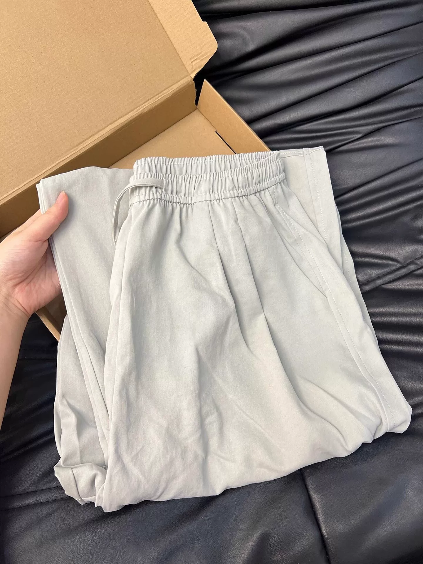 Quần cargo màu xám nữ mùa hè 2025, size lớn, cạp cao, dáng rộng, chất liệu mềm mại, tôn dáng, quần thể thao ống rộng