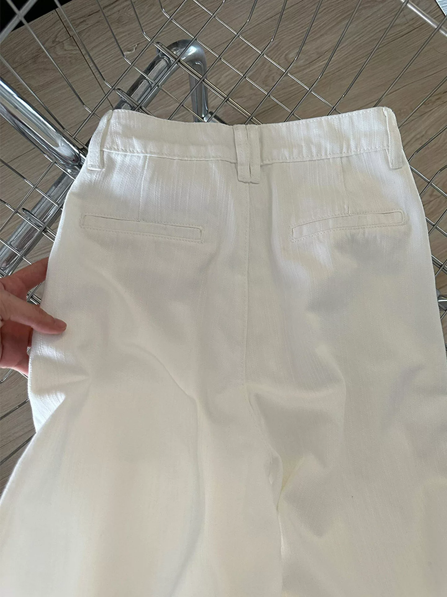 Quần jean trắng xếp ly ống thẳng cho nữ, size lớn mùa hè, phong cách đầu thu, cạp cao, dáng rộng, tôn dáng, quần dài ống rộng.