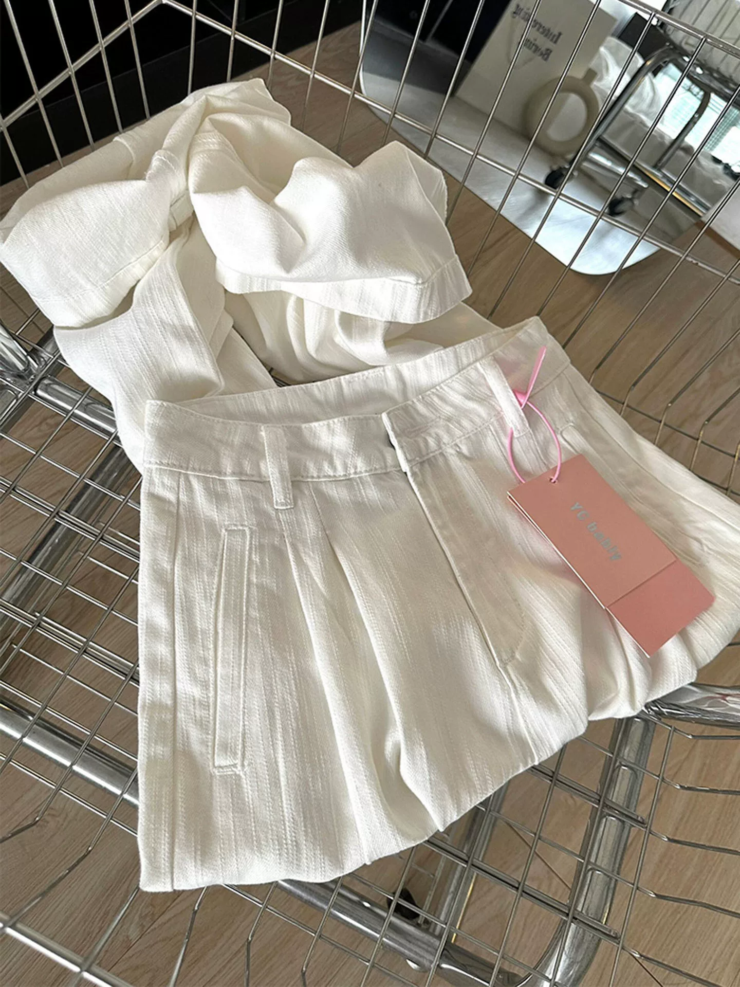 Quần jean trắng xếp ly ống thẳng cho nữ, size lớn mùa hè, phong cách đầu thu, cạp cao, dáng rộng, tôn dáng, quần dài ống rộng.