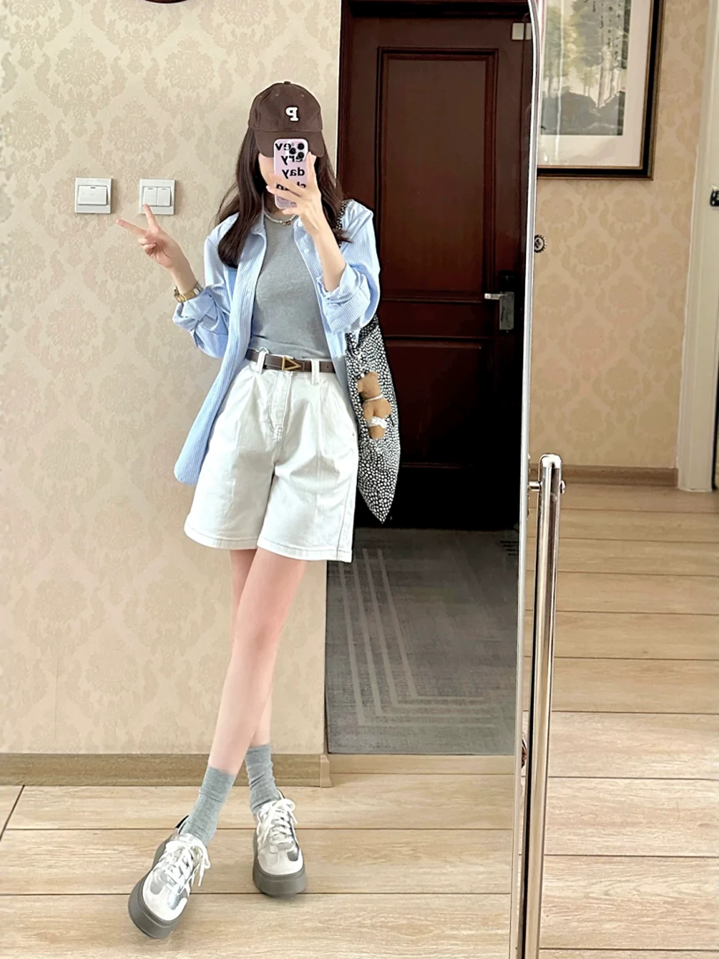 Quần short denim trắng dành cho nữ, kiểu dáng mỏng mùa hè, cỡ lớn, lưng cao, dáng rộng, che hông, giảm béo, quần ống rộng dài đến giữa bắp chân.
