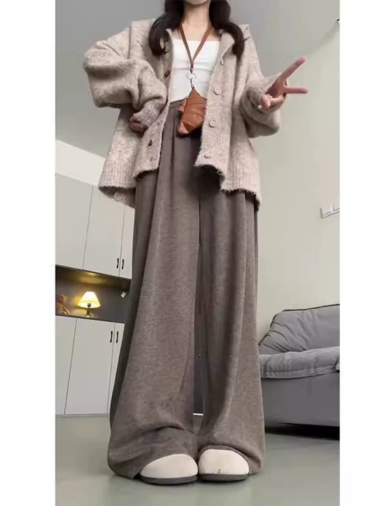 Quần gạo nếp màu nâu dành cho nữ, mùa thu đông, cỡ lớn, lót lông cừu, dày dặn, kiểu dáng lười biếng, lưng cao, dáng rộng, dáng rộng, quần ống rộng thông thường.