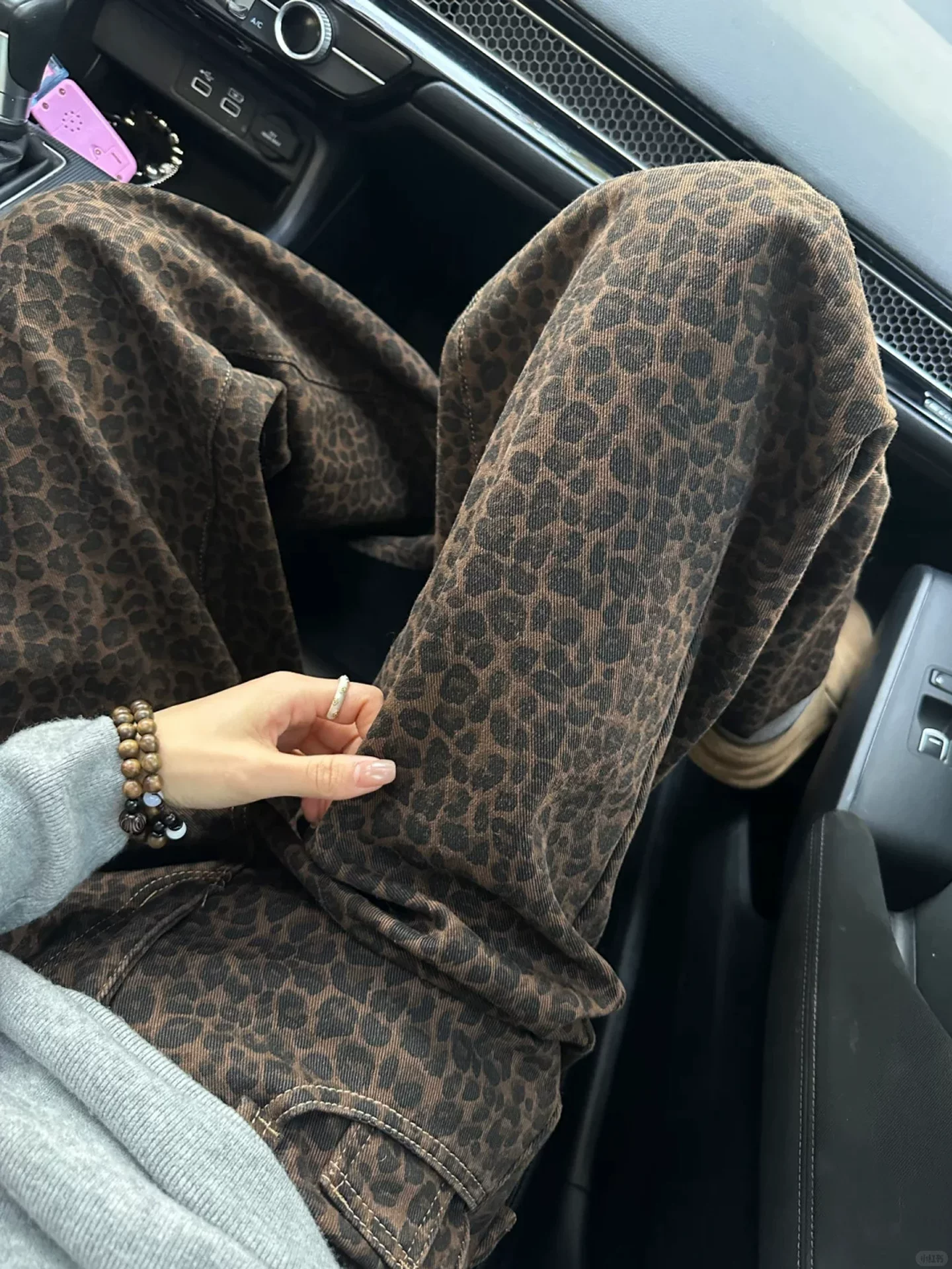 Quần jean ống rộng họa tiết da báo cổ điển dành cho nữ, mùa thu đông, lót lông cừu, dày, cỡ lớn, lưng cao, dáng rộng, suôn, quần ống thẳng.