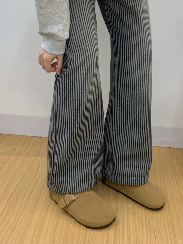 Quần jean ống rộng sọc đen xám dành cho nữ, mùa thu đông, cỡ lớn, lưng cao, dáng rộng, dáng suông, có lót lông cừu, dày dặn, quần ống thẳng.