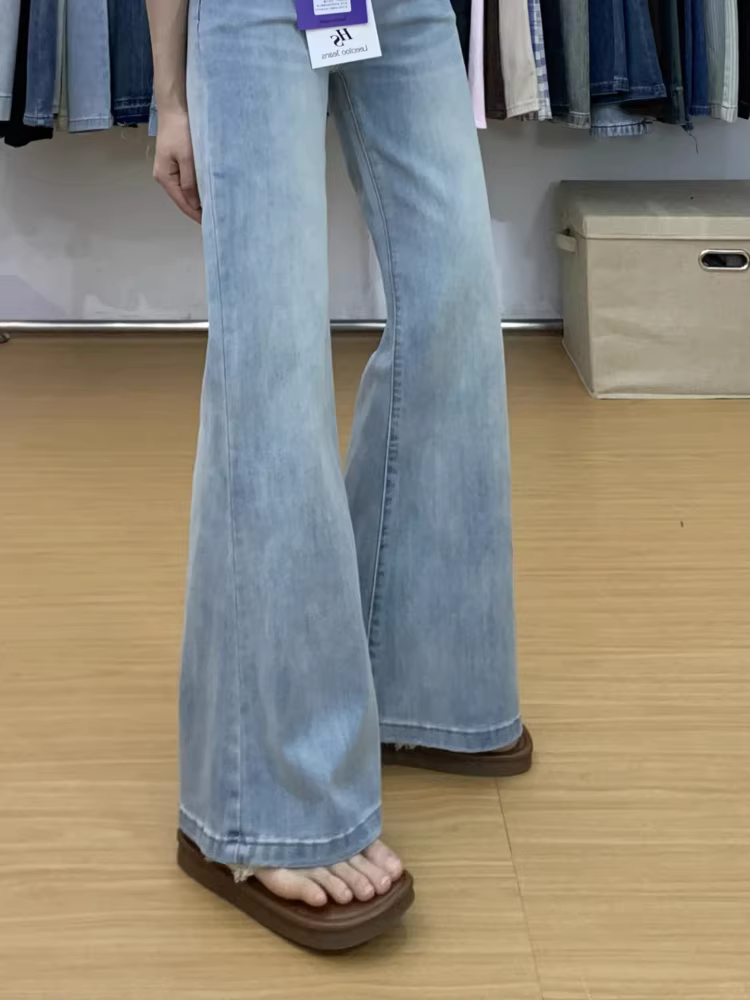 Quần jean nữ màu sáng, không bó sát, hơi loe, kiểu dáng mùa hè mỏng nhẹ, size lớn, cạp cao, rộng rãi, tôn dáng, quần dài loe chất liệu Tencel.