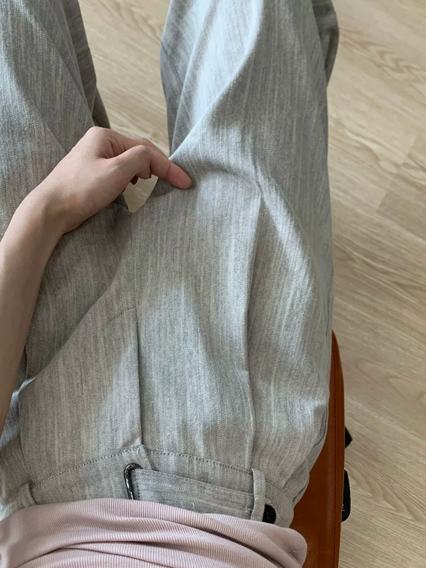 Quần âu màu xám ống rộng dành cho nữ, kiểu dáng mỏng mùa hè, cỡ lớn, cạp cao, mềm mại, tôn dáng, quần ống đứng thẳng, kiểu dáng thường ngày.