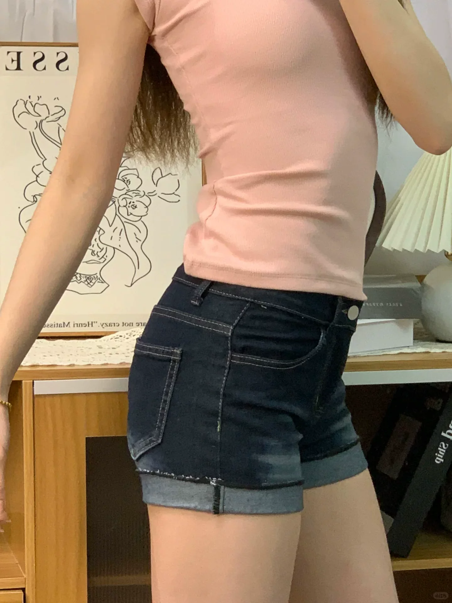 Quần short denim viền lăn kiểu Mỹ dành cho nữ, kiểu dáng mỏng mùa hè, cỡ lớn, lưng cao, co giãn, che hông, quần chữ A tôn dáng.